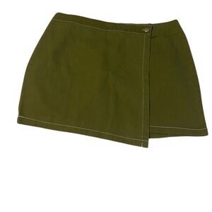 Army‎ green mini skirt